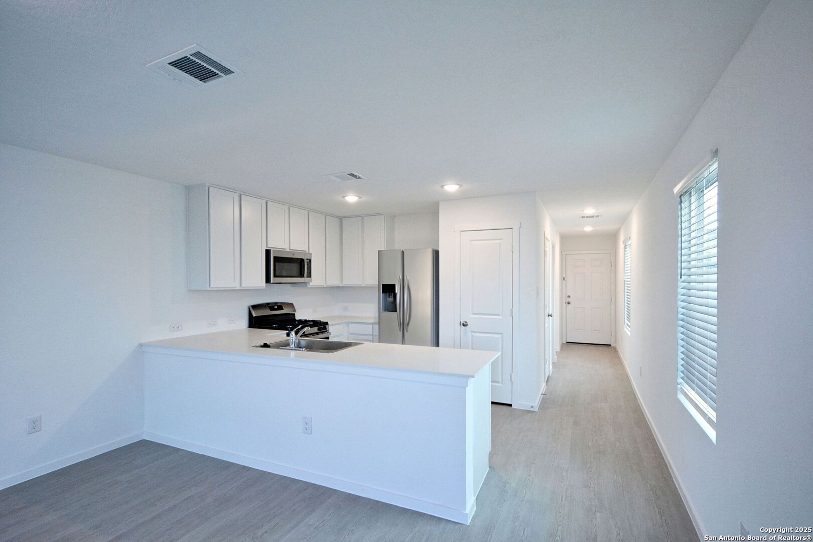 5029 Winecup Cove Converse TX 78109