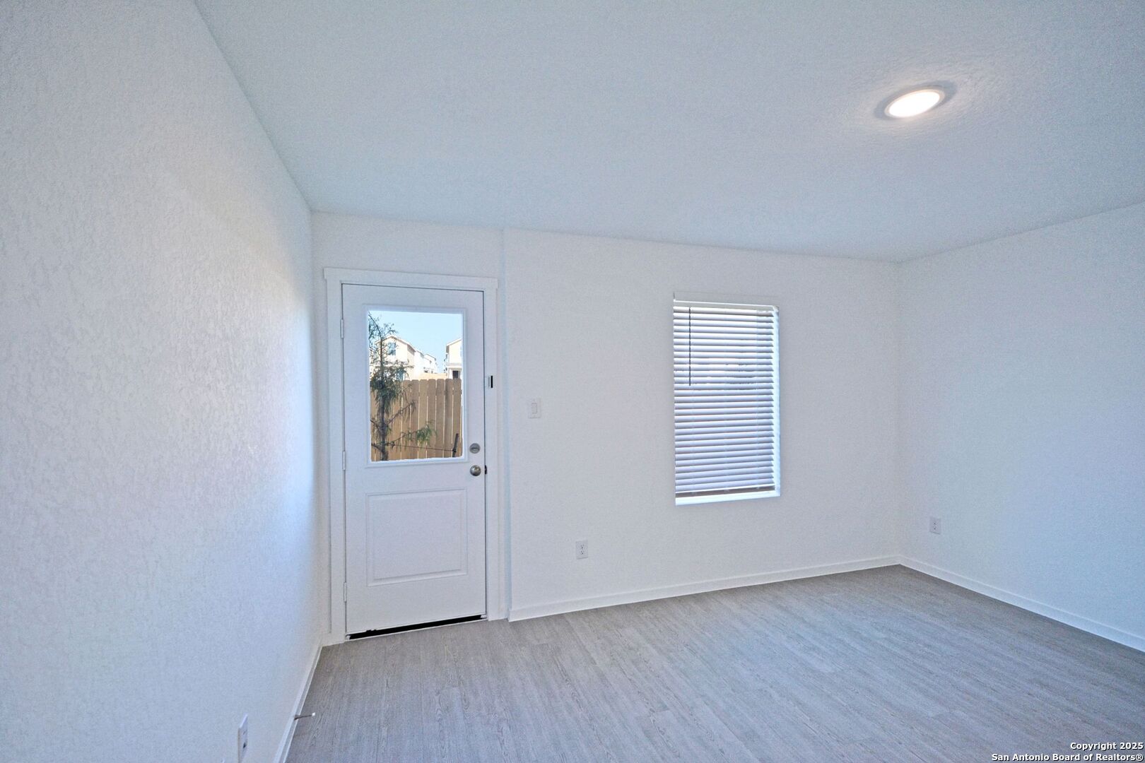 5029 Winecup Cove Converse TX 78109