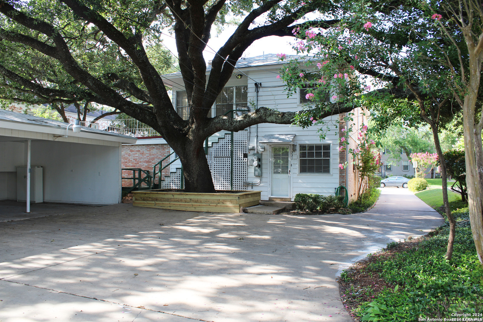 331 E Rosewood San Antonio TX 78212
