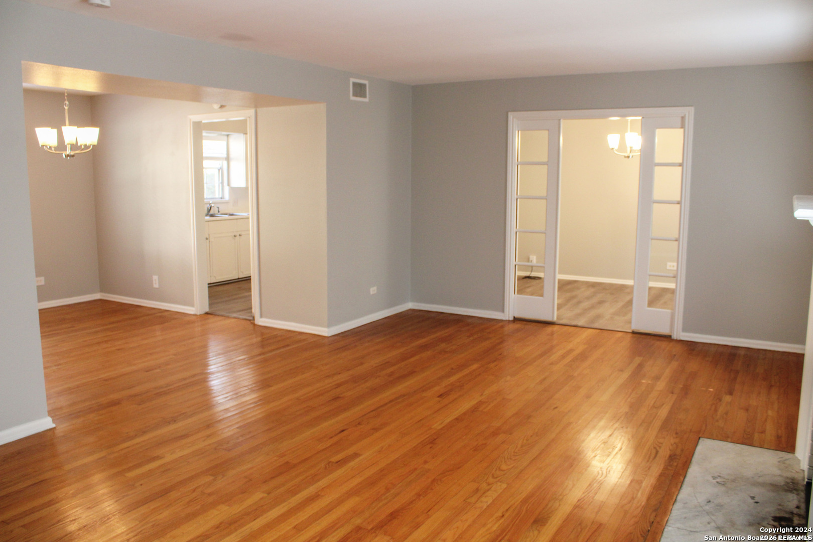 331 E Rosewood San Antonio TX 78212