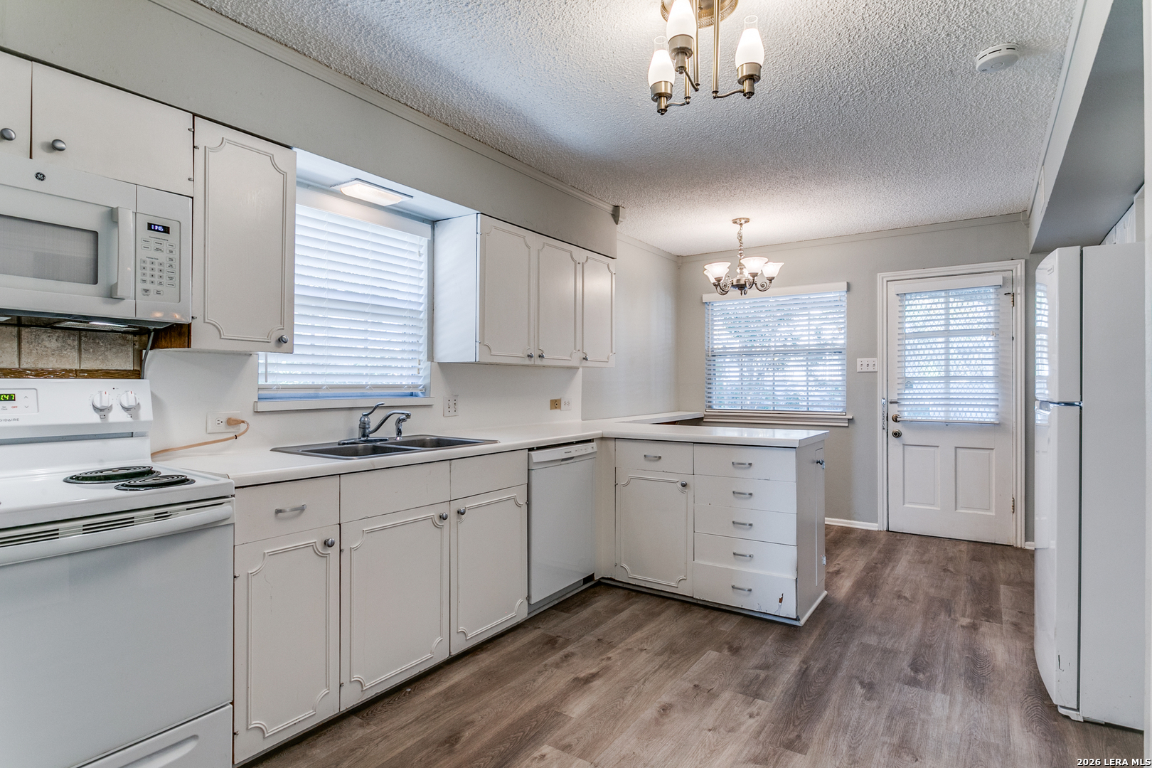 331 E Rosewood San Antonio TX 78212