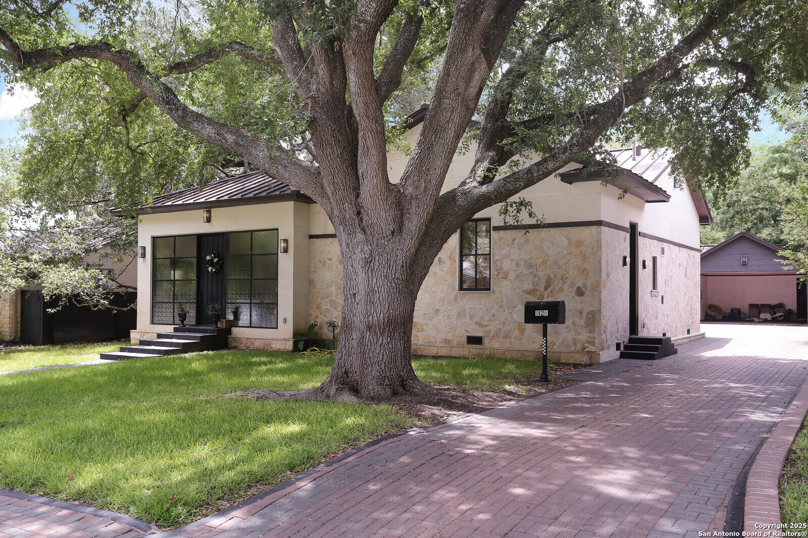 182 E Edgewood Place Alamo Heights TX 78209