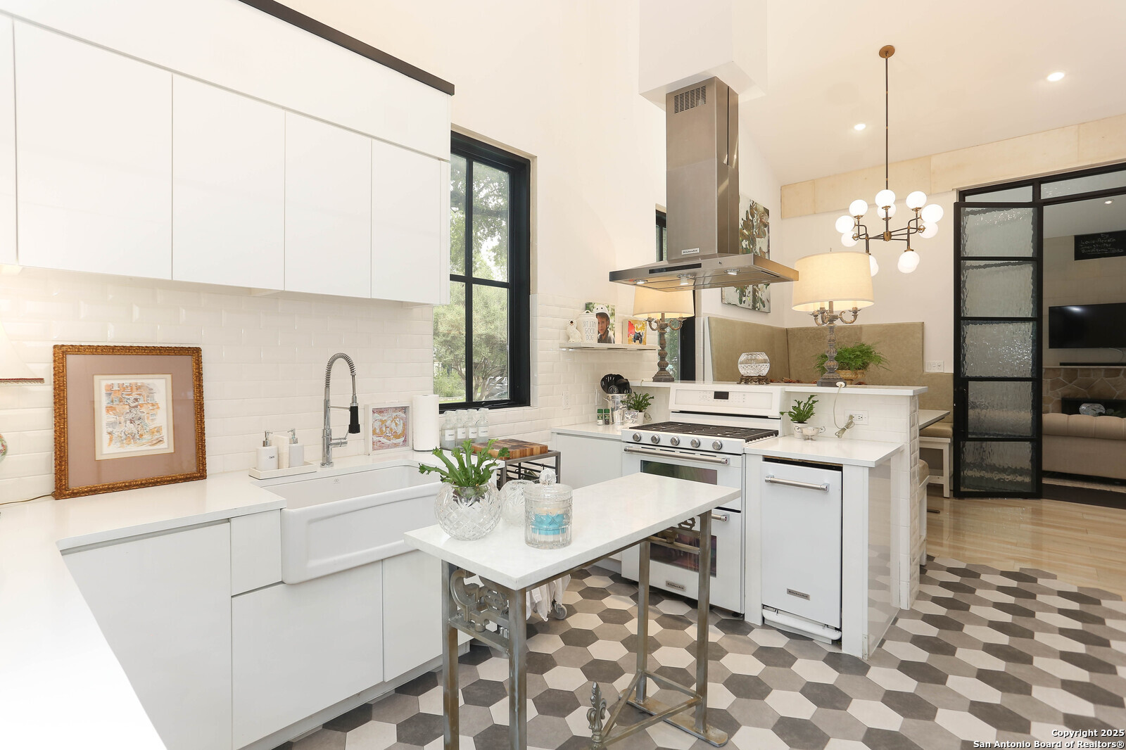 182 E Edgewood Place Alamo Heights TX 78209