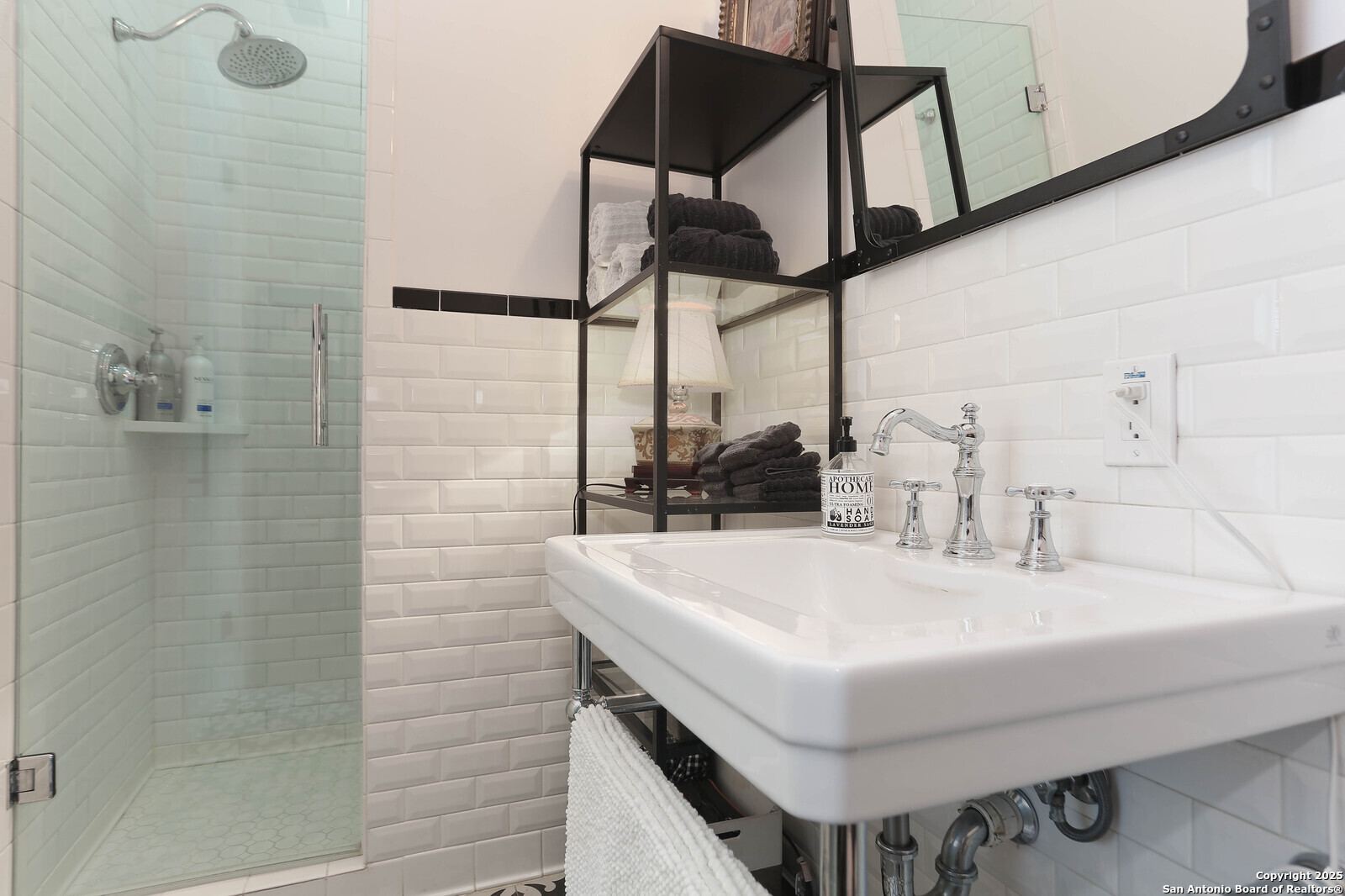182 E Edgewood Place Alamo Heights TX 78209