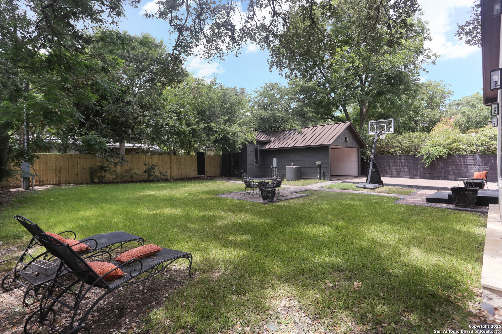182 E Edgewood Place Alamo Heights TX 78209