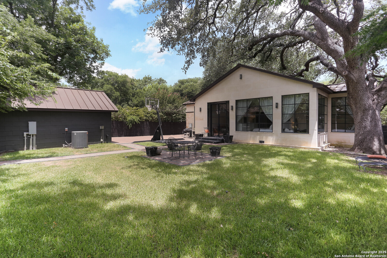 182 E Edgewood Place Alamo Heights TX 78209