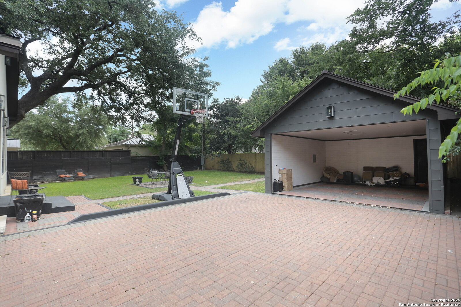 182 E Edgewood Place Alamo Heights TX 78209