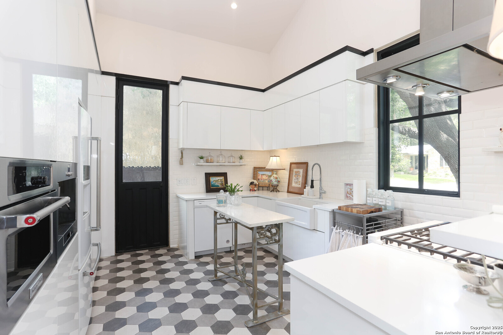 182 E Edgewood Place Alamo Heights TX 78209