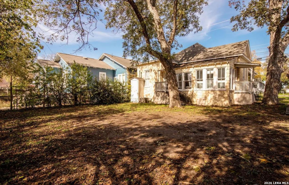 1820 E Houston Street San Antonio TX 78202