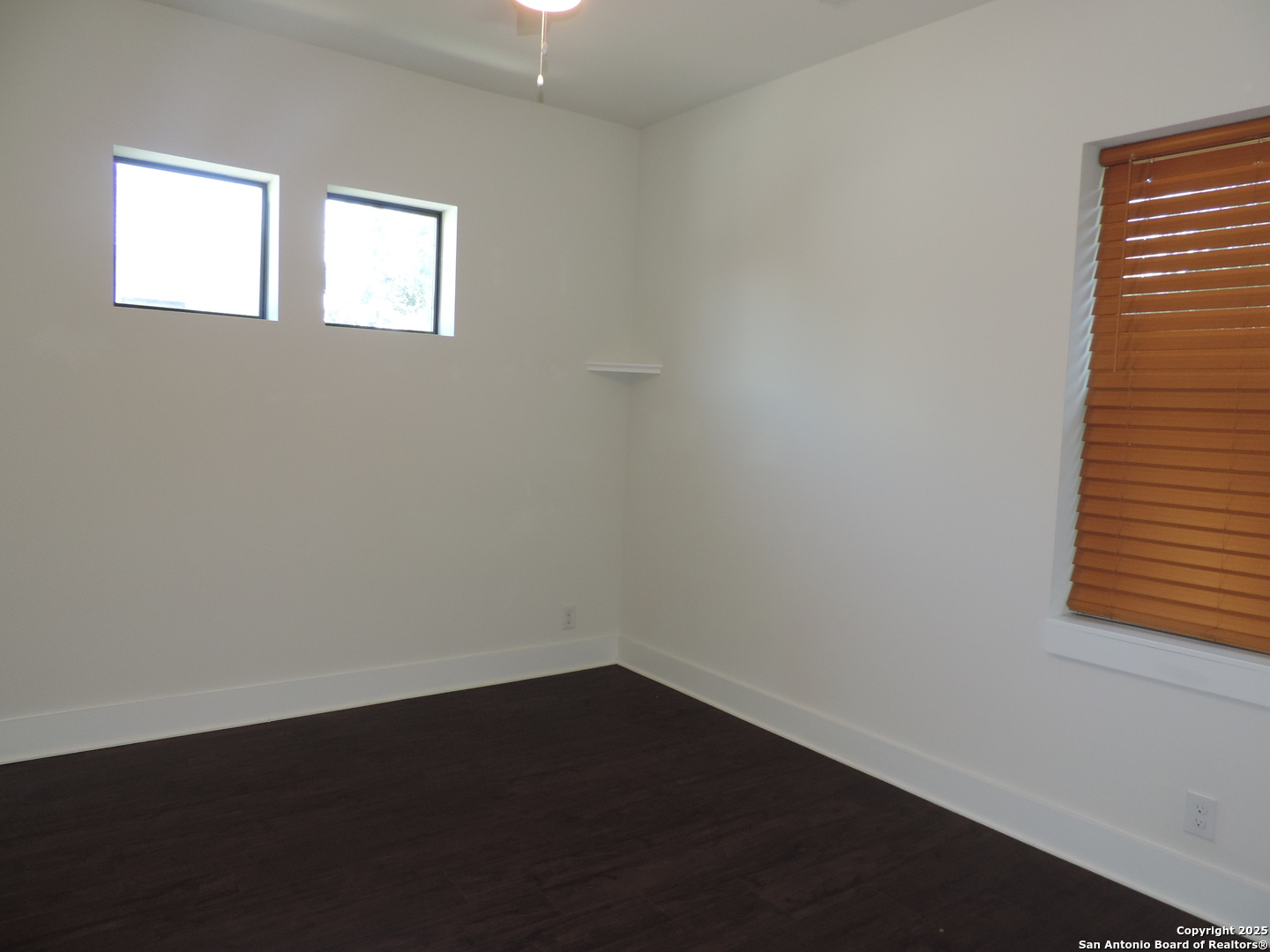 425 E Mistletoe Avenue San Antonio TX 78212