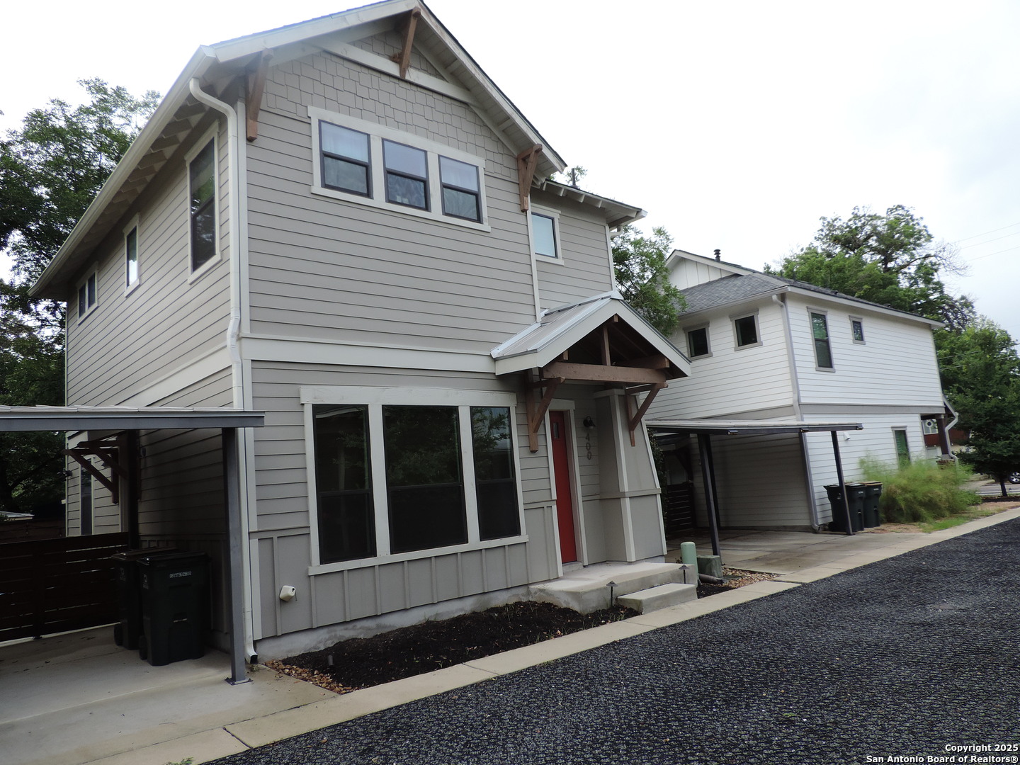425 E Mistletoe Avenue San Antonio TX 78212