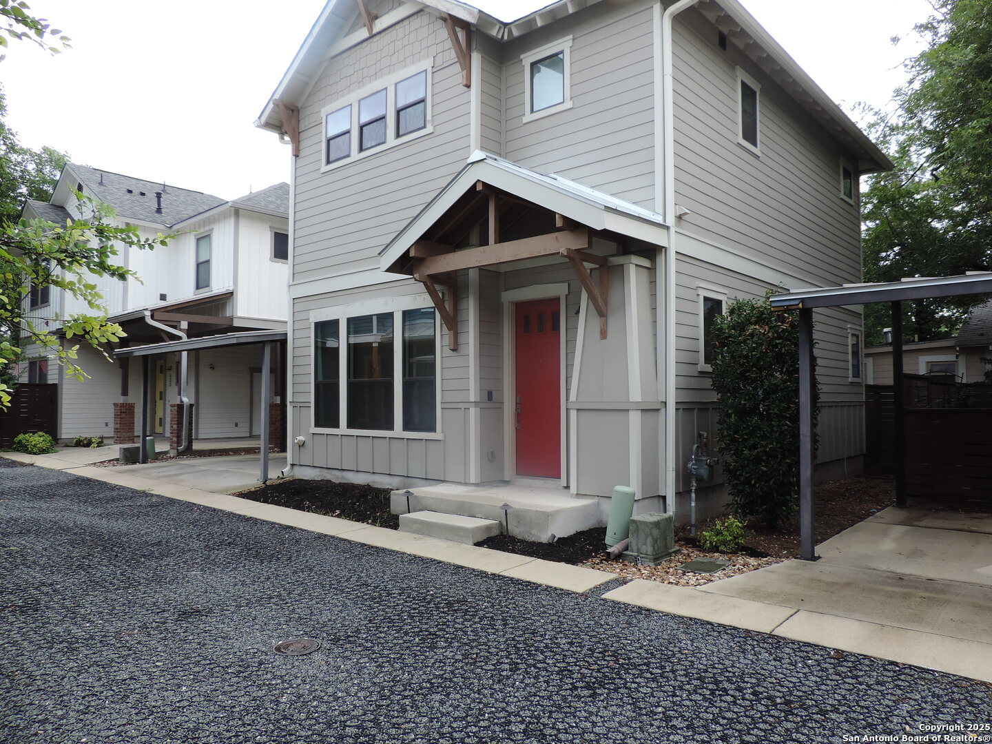 425 E Mistletoe Avenue San Antonio TX 78212