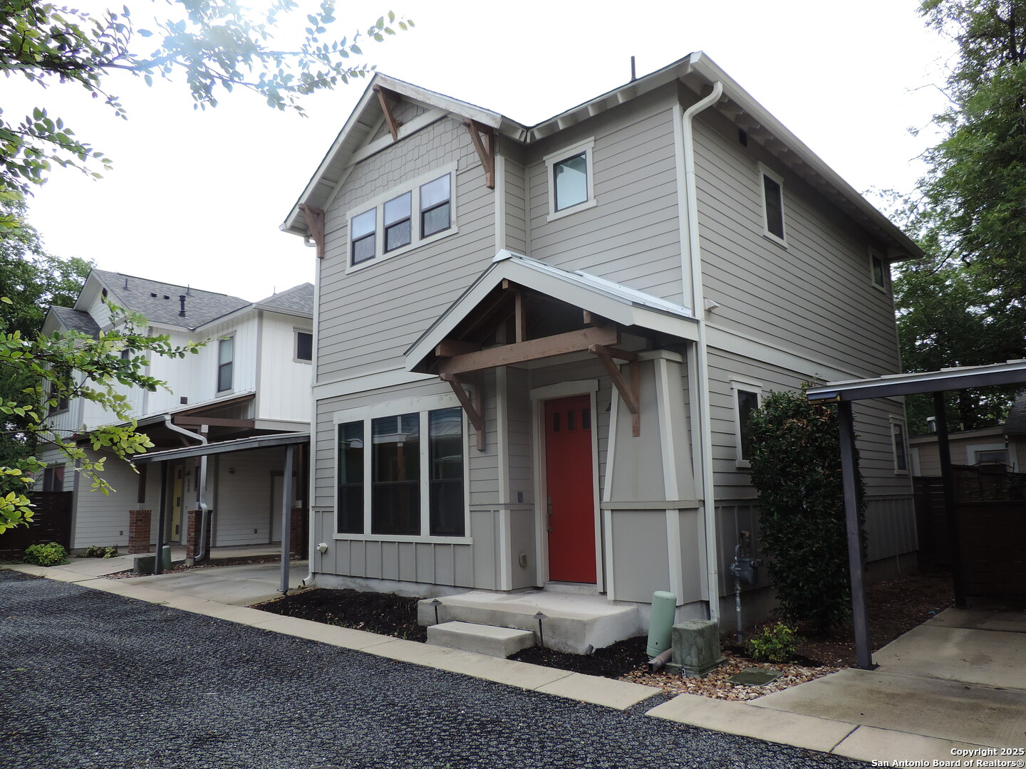 425 E Mistletoe Avenue San Antonio TX 78212