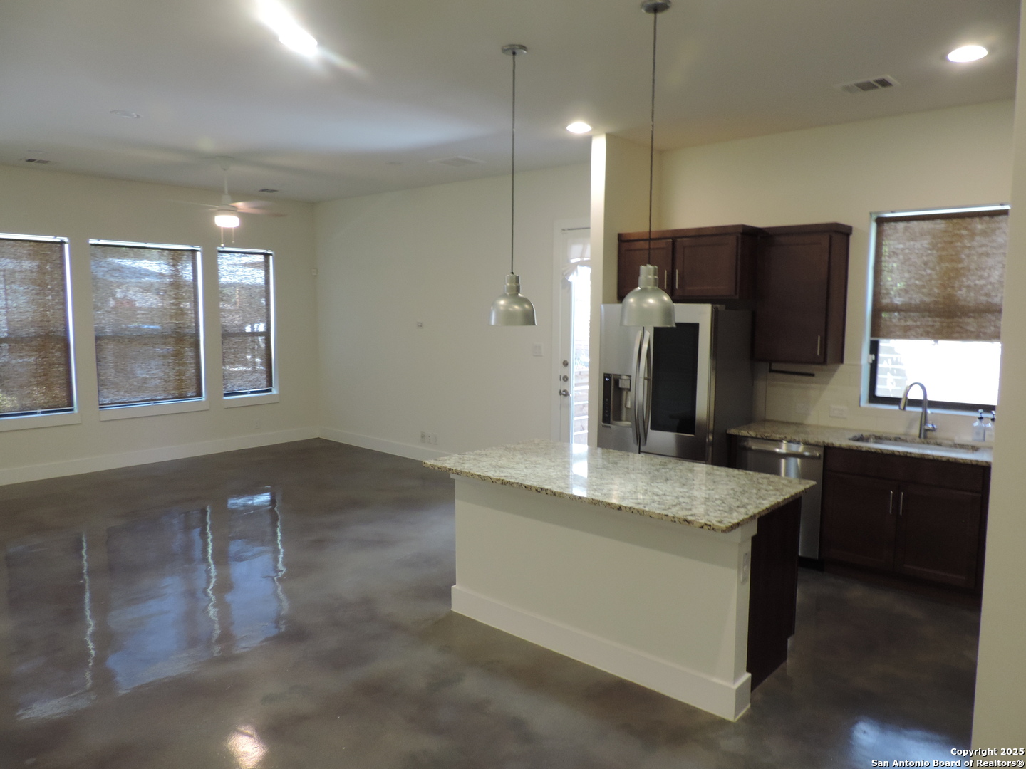 425 E Mistletoe Avenue San Antonio TX 78212