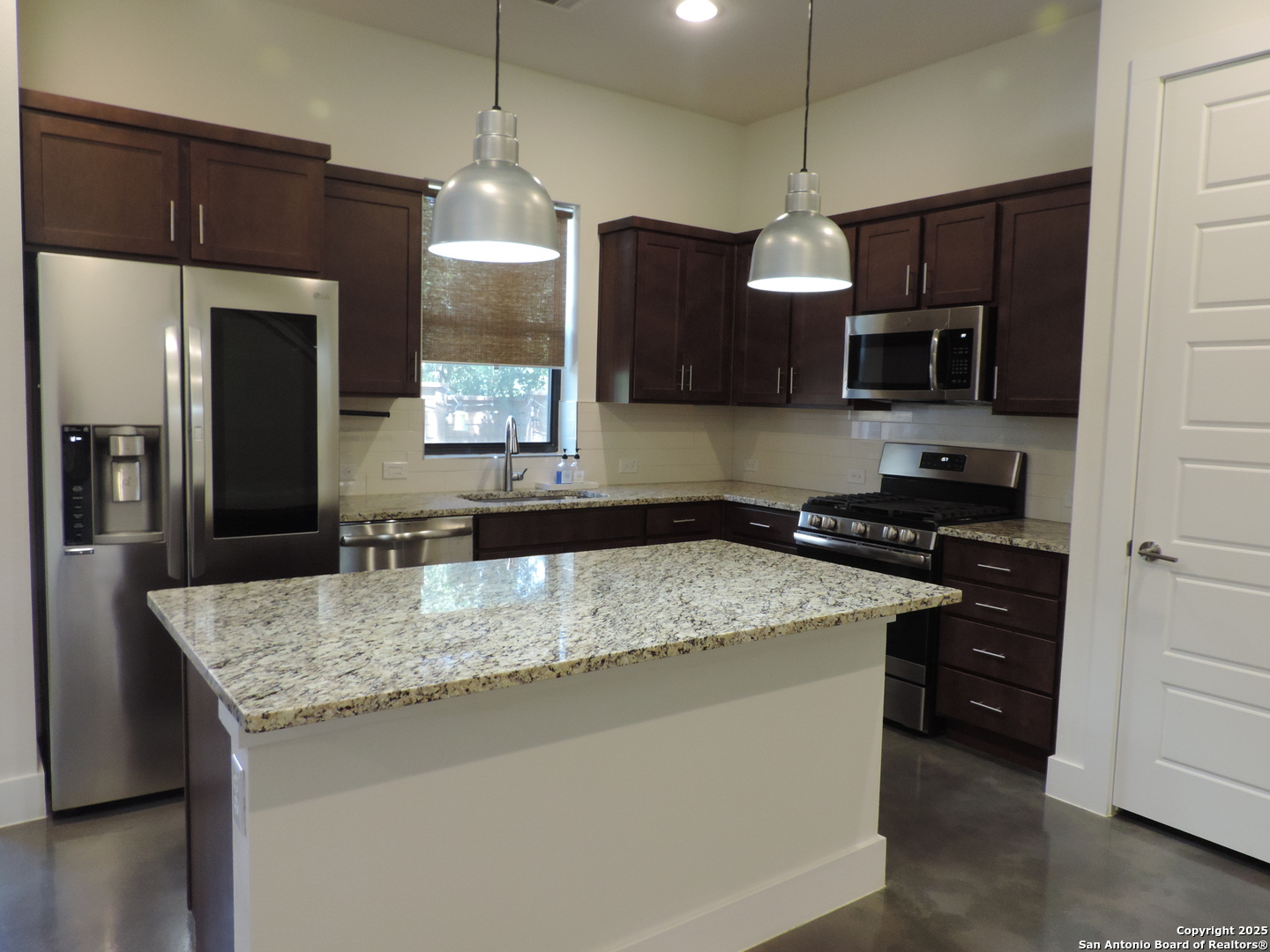 425 E Mistletoe Avenue San Antonio TX 78212