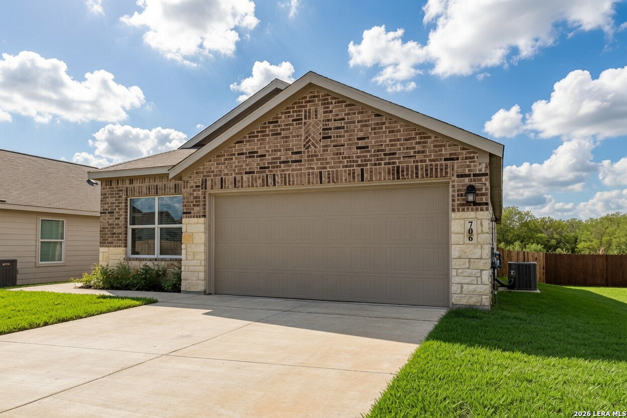 706 Red Field San Antonio TX 78221