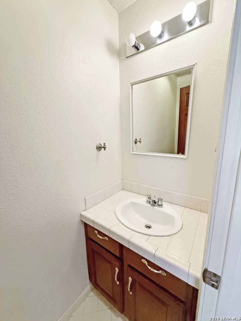 16710 Henderson Pass San Antonio TX 78232
