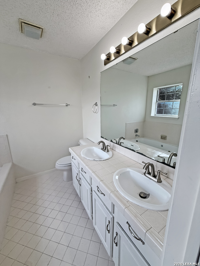 16710 Henderson Pass San Antonio TX 78232