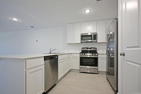 2415 Shady Grove New Braunfels TX 78130