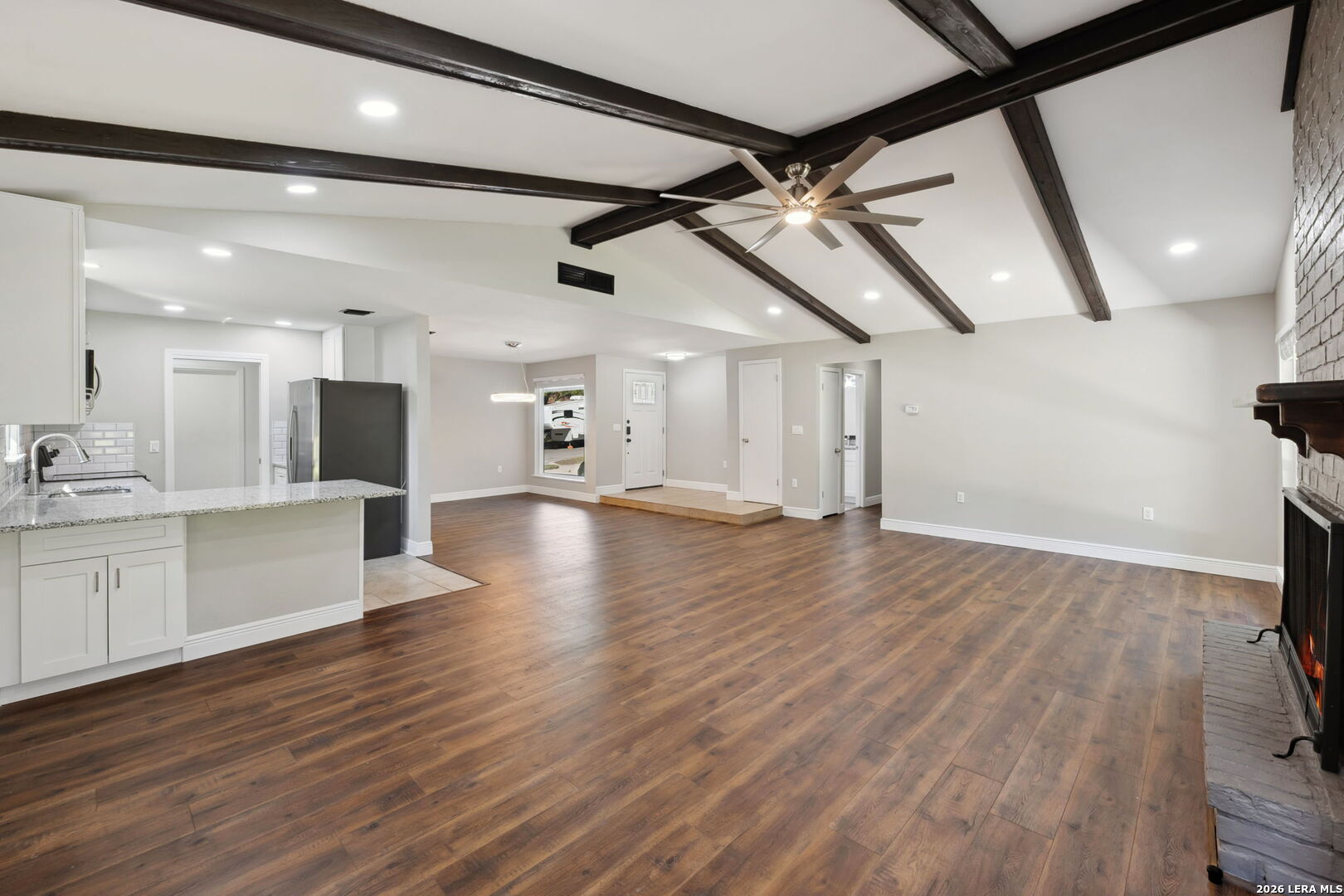 8340 Highland View Universal City TX 78148