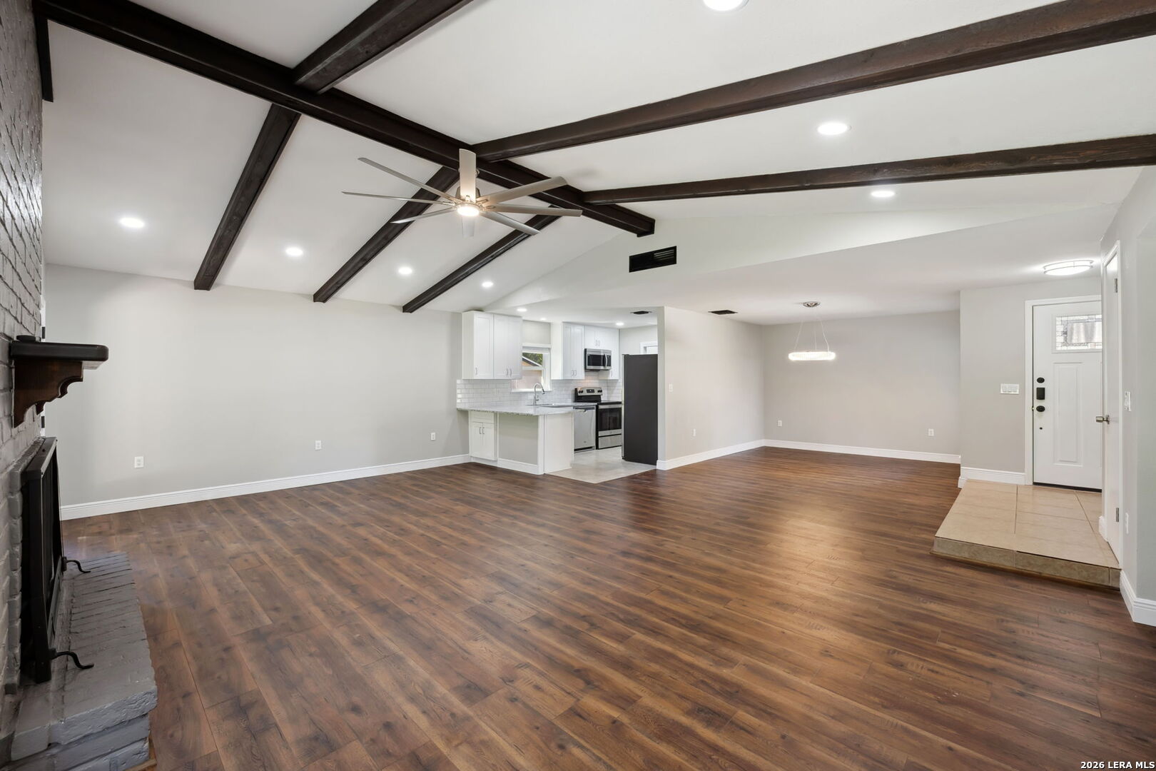8340 Highland View Universal City TX 78148