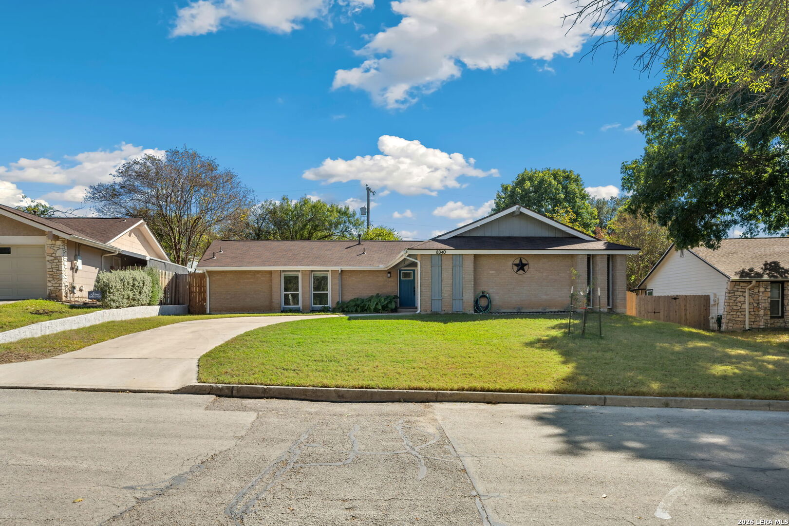 8340 Highland View Universal City TX 78148