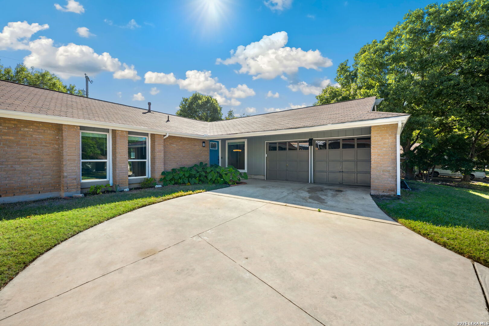 8340 Highland View Universal City TX 78148