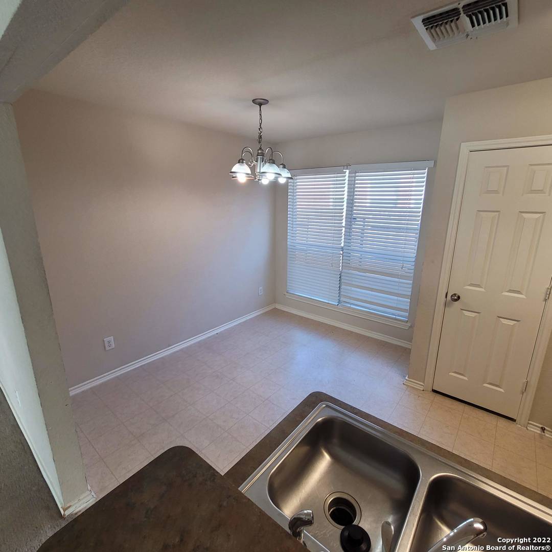 6503 Ithaca Forest San Antonio TX 78239