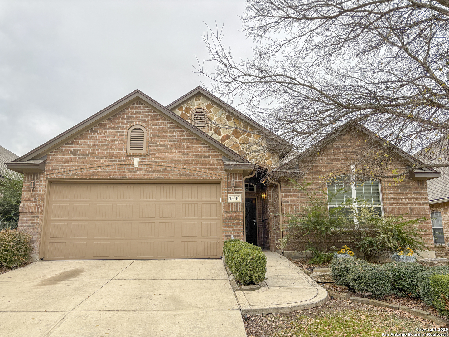 25010 Buttermilk Lane San Antonio TX 78255