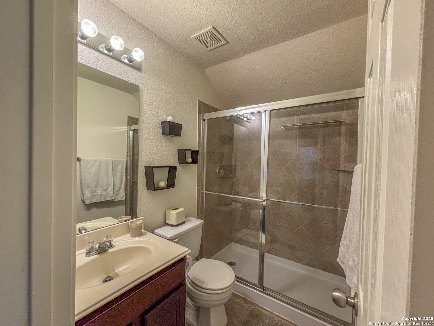 25010 Buttermilk Lane San Antonio TX 78255