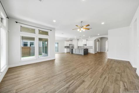 2981 Grove Way Seguin TX 78155