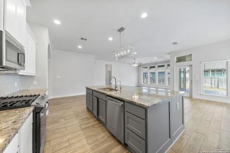 2981 Grove Way Seguin TX 78155