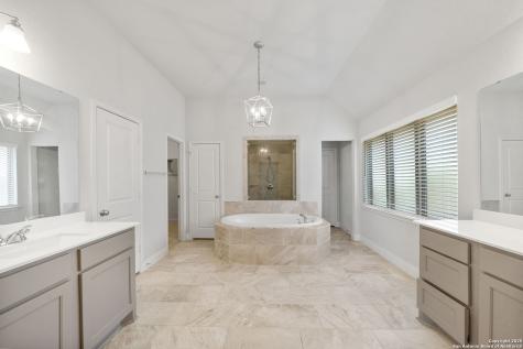 2981 Grove Way Seguin TX 78155