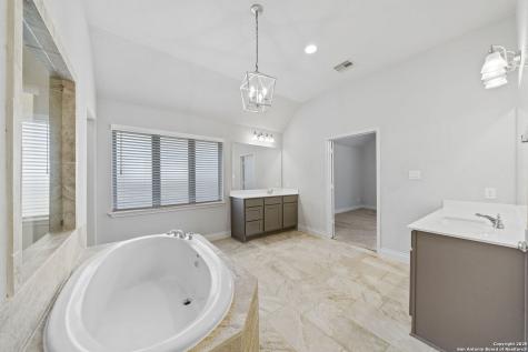 2981 Grove Way Seguin TX 78155