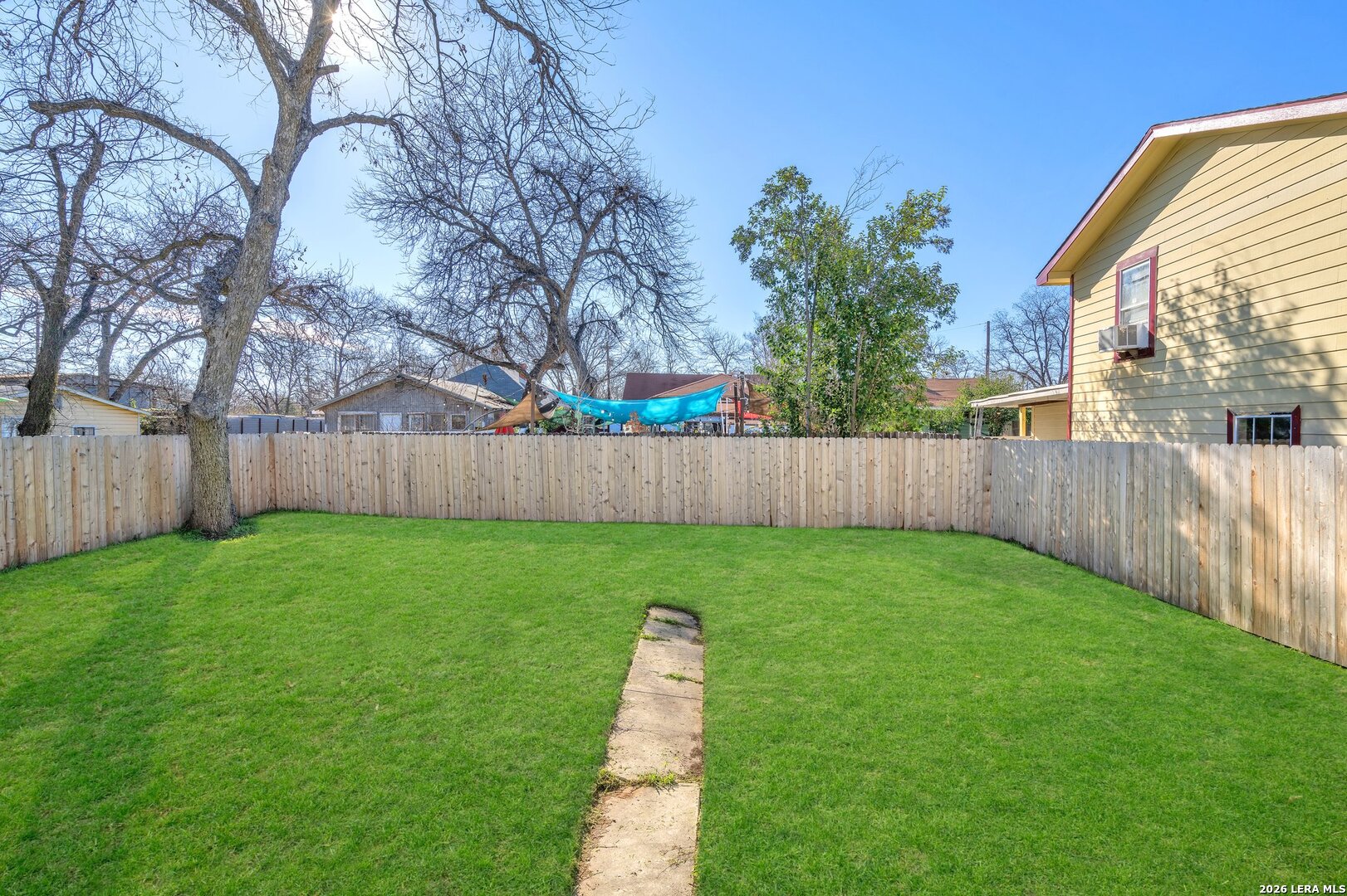 554 E Mitchell Street San Antonio TX 78210