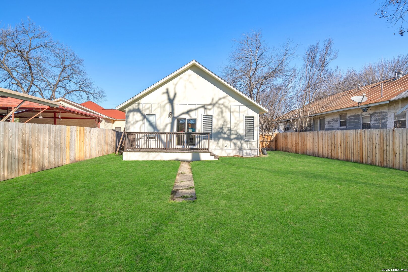 554 E Mitchell Street San Antonio TX 78210