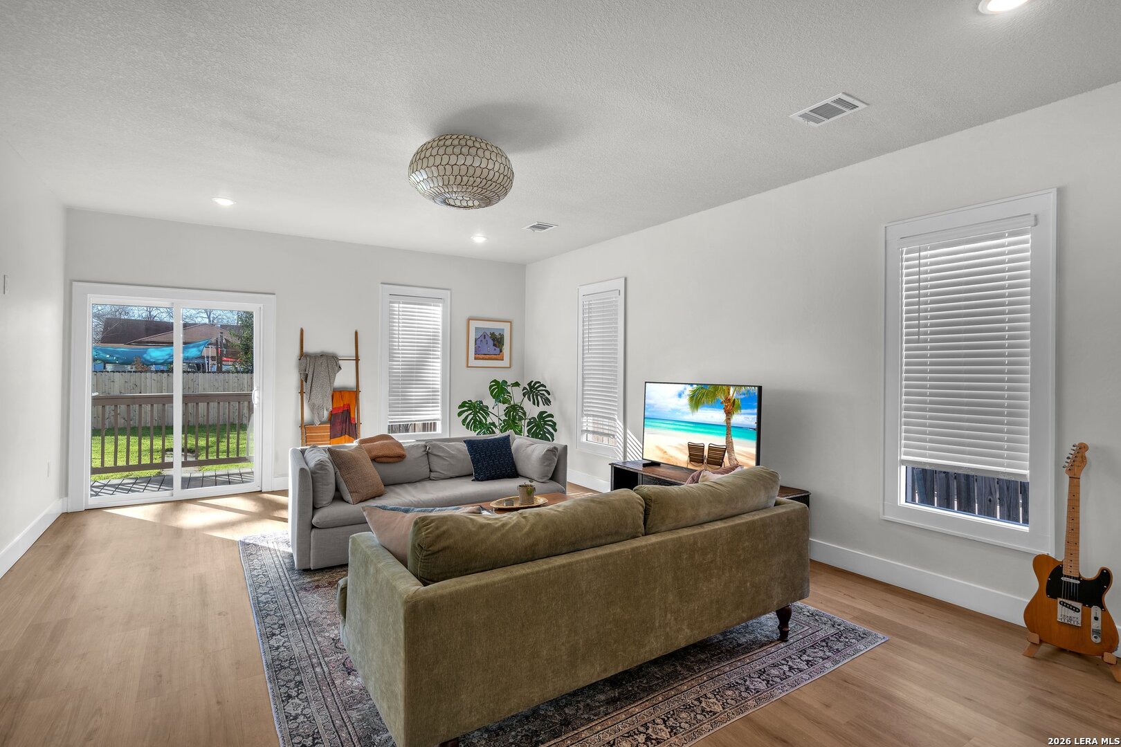 554 E Mitchell Street San Antonio TX 78210