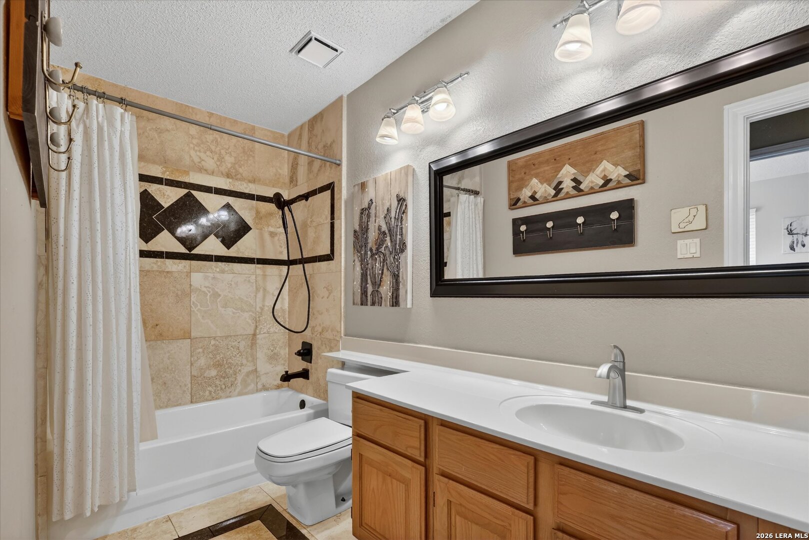 11211 Forest Rain Live Oak TX 78233