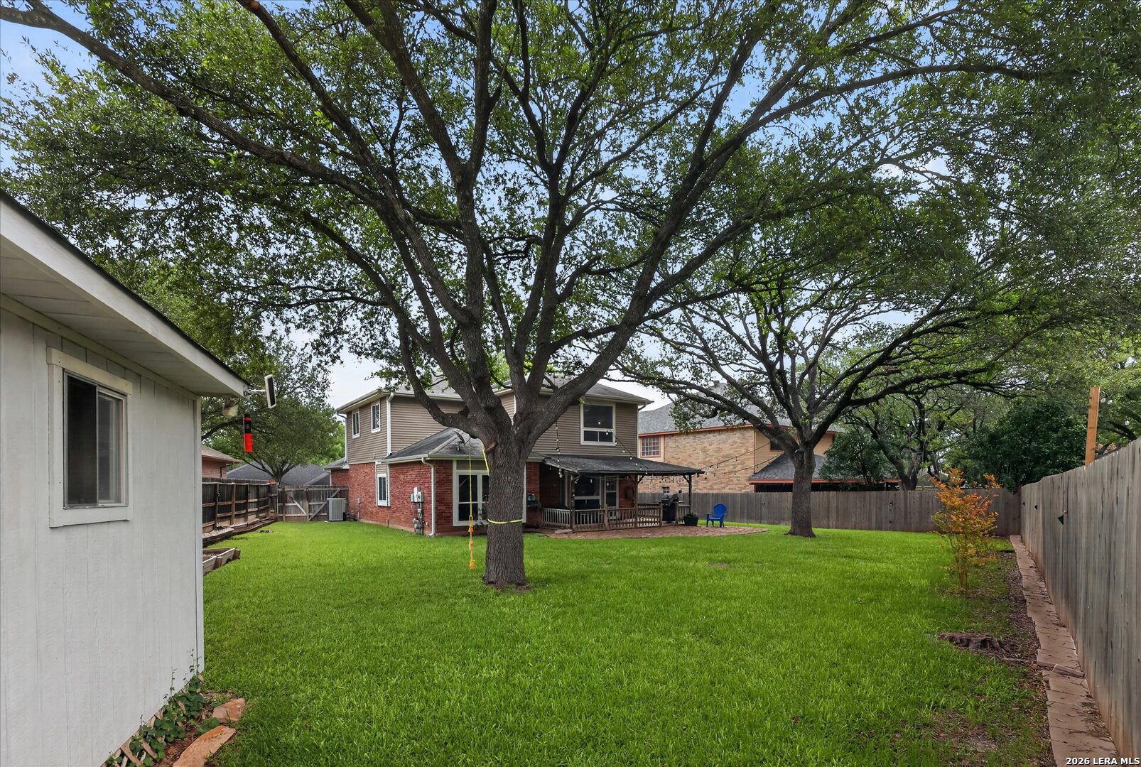 11211 Forest Rain Live Oak TX 78233