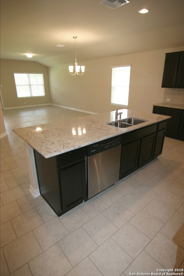 8735 Fischer Falls San Antonio TX 78254