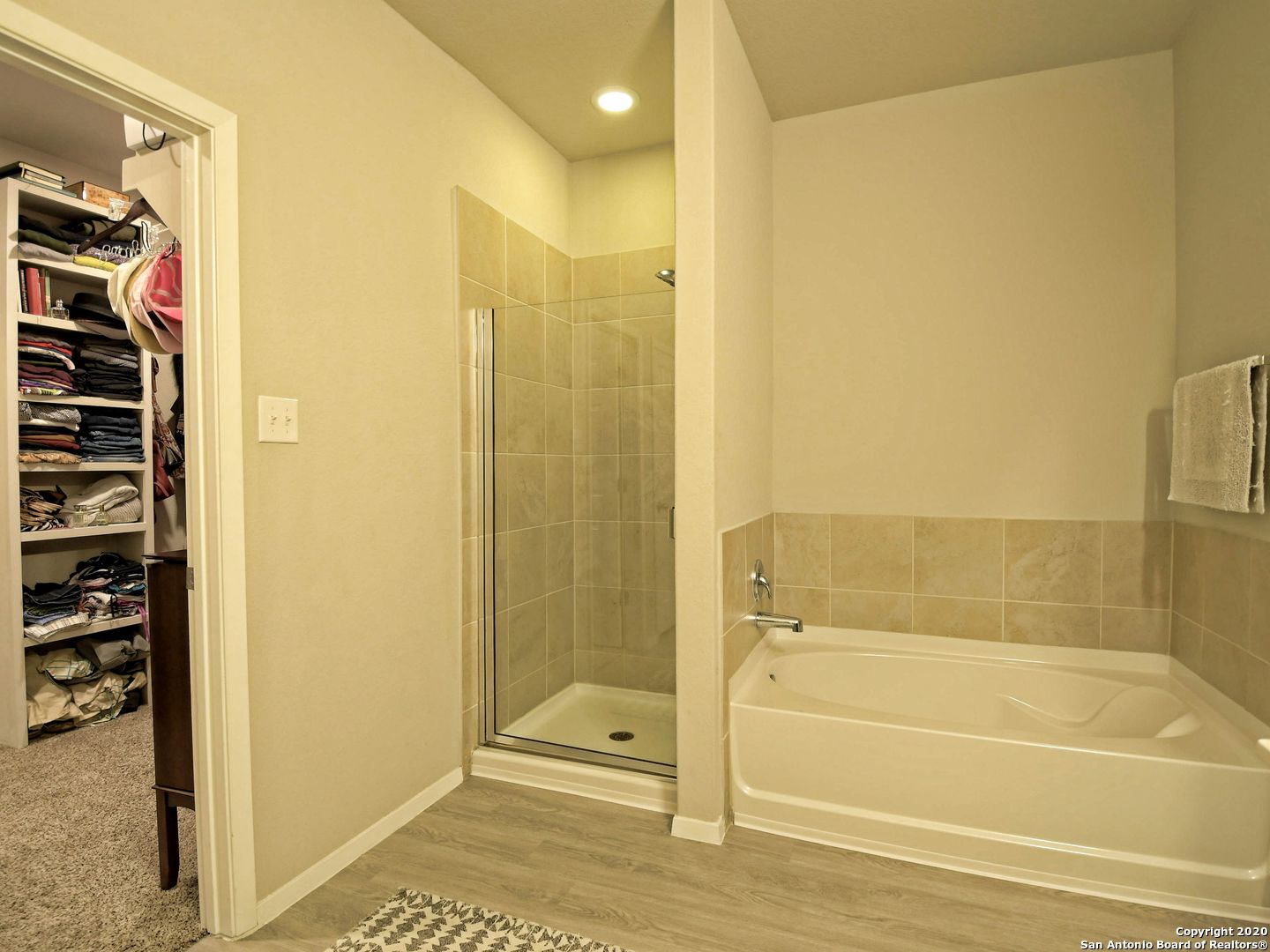 144 Fabarm Lane San Antonio TX 78130
