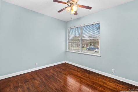 527 Lively Drive San Antonio TX 78213