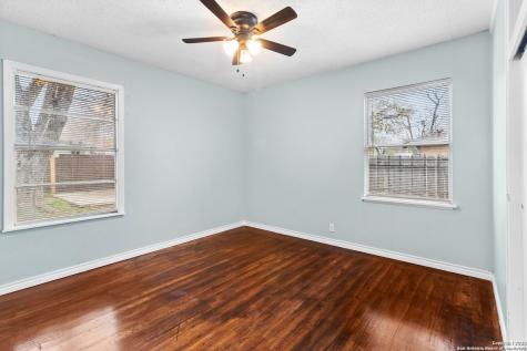 527 Lively Drive San Antonio TX 78213