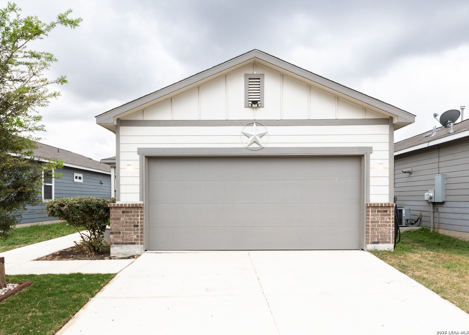 3923 Ivy Path St Hedwig TX 78152