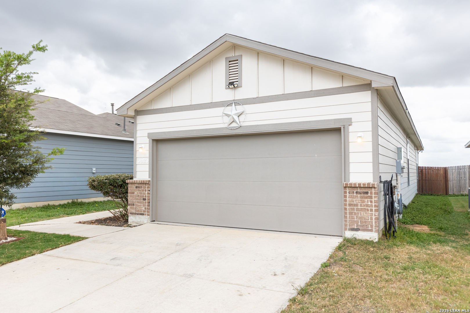 3923 Ivy Path St Hedwig TX 78152