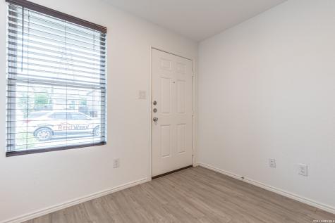 7125 Elm Cove San Antonio TX 78244