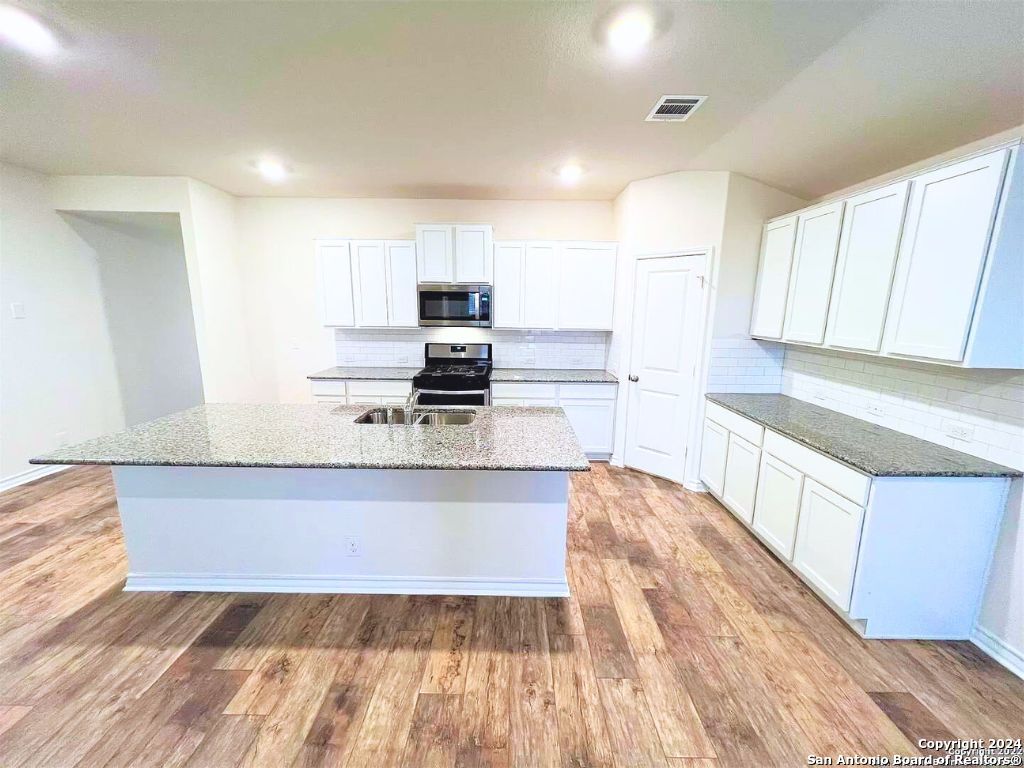 13206 Whisper Bend San Antonio TX 78252