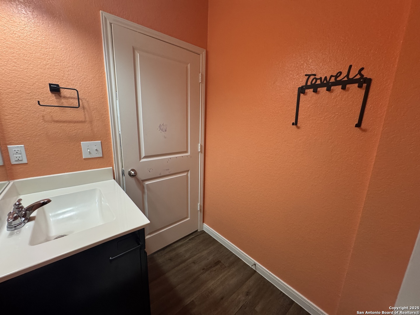 8607 Rock Meadow Converse TX 78109