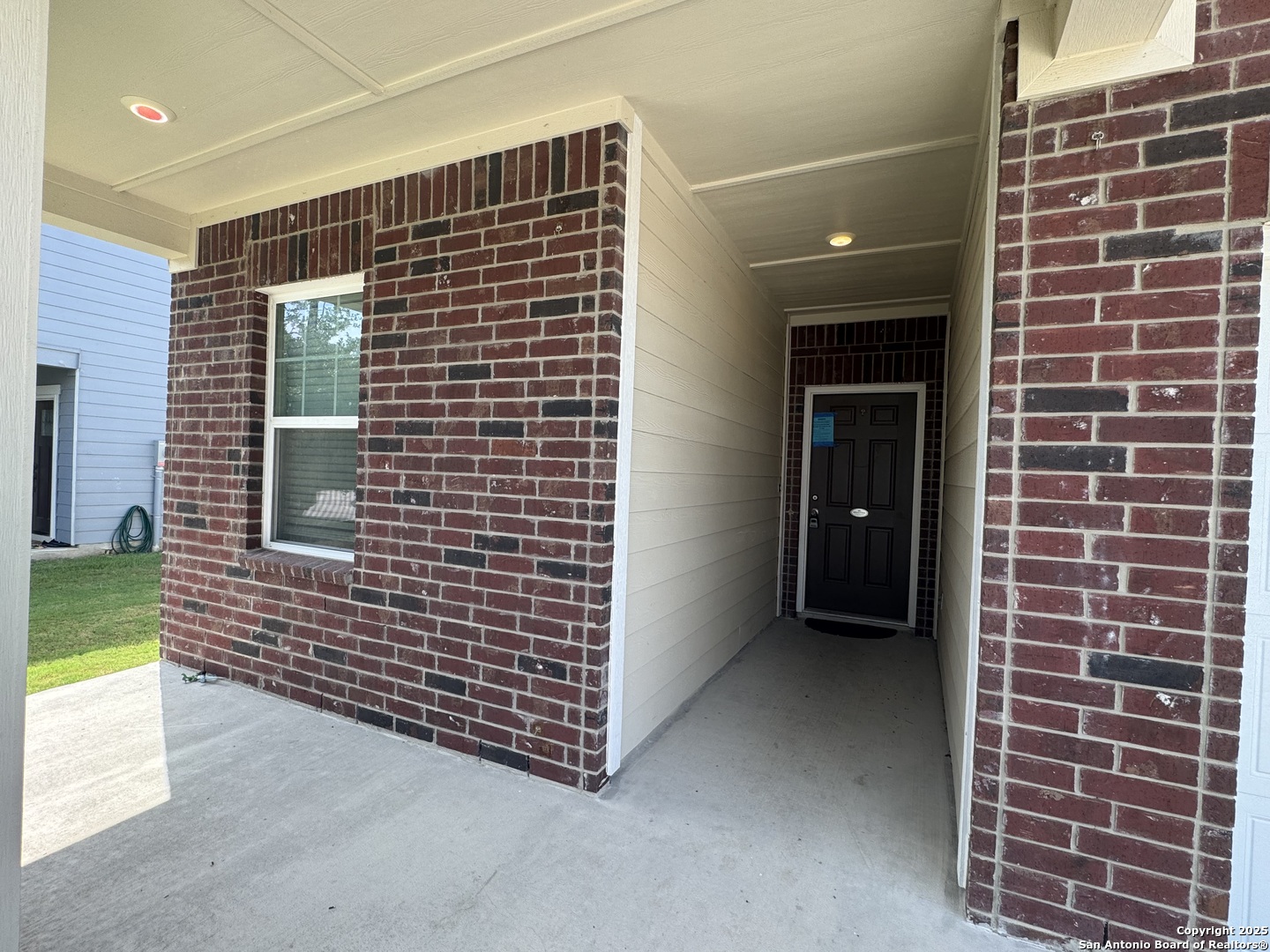 8607 Rock Meadow Converse TX 78109