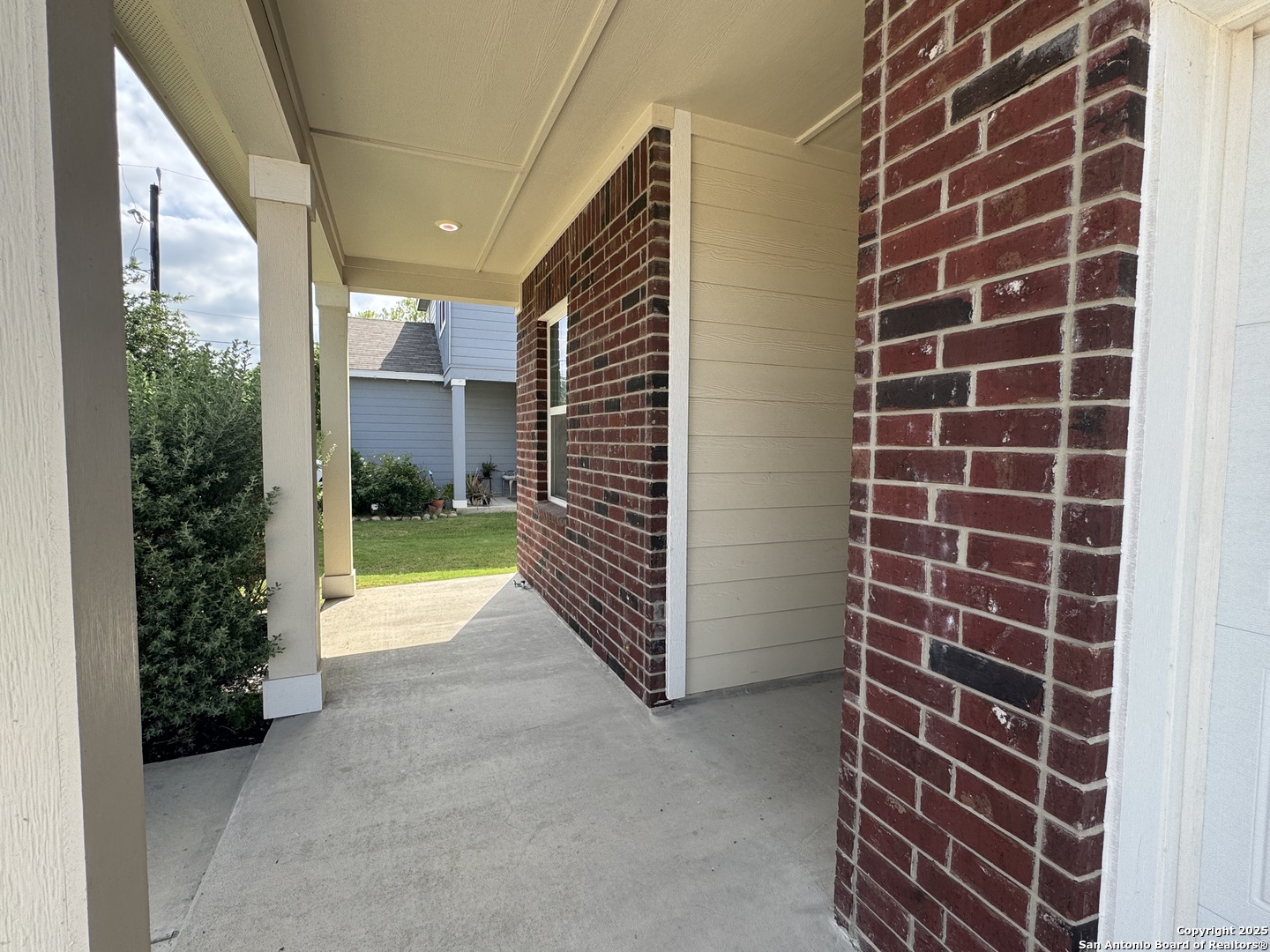 8607 Rock Meadow Converse TX 78109